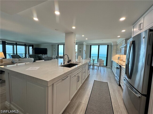 Building Photo - 10951 Gulf Shore Dr