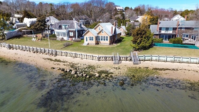 Building Photo - 6 Bay Rd