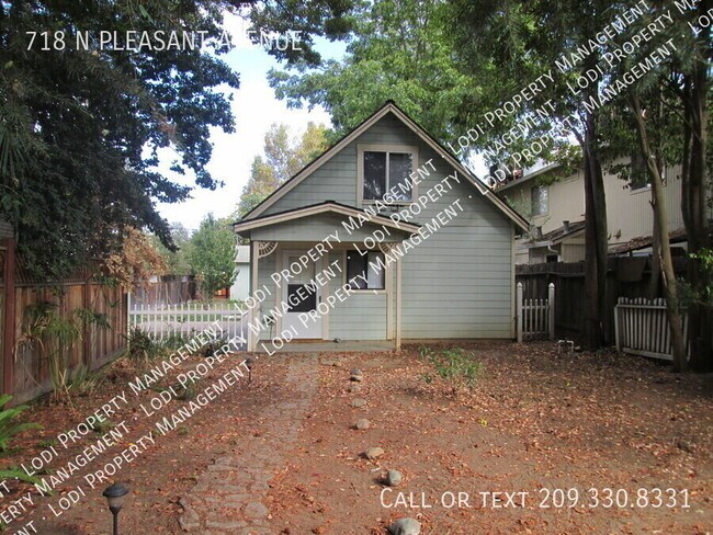 Building Photo - 718 N Pleasant Ave