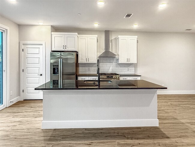 Building Photo - 5603 Mobeetie Lp