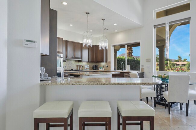 Building Photo - 48275 Vista Calico