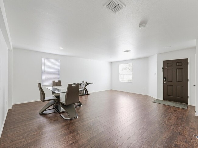 Building Photo - 13262 Cleburne Dr