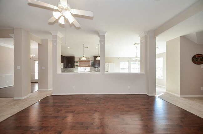 Building Photo - 7439 Parkcross Pl