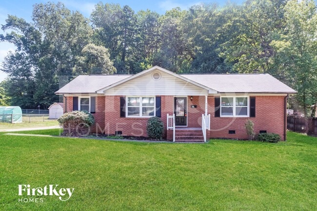 Building Photo - 940 Ridgeway Dr