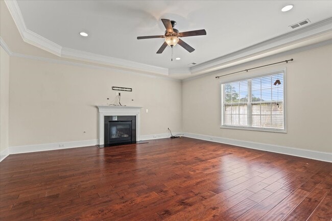 Building Photo - 1635 Lake Wateree Dr