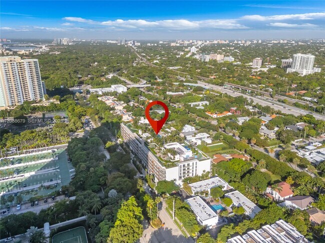 Building Photo - 2200 Brickell Ave