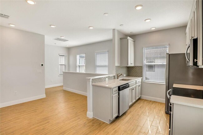 Building Photo - 6547 Rover Wy