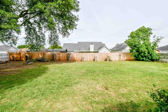 Building Photo - 107 Molland Dr