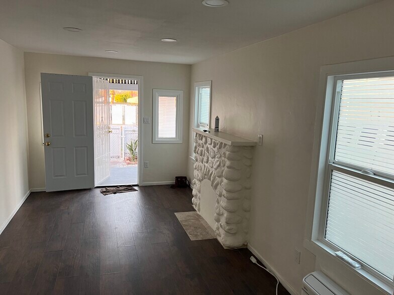 Building Photo - 315 W Sun Ave