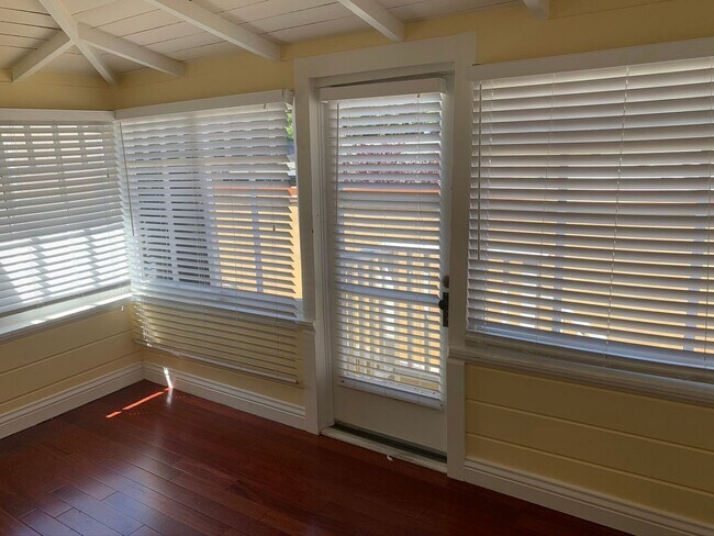 Building Photo - 1915-1919 Berkeley Way