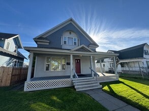 Building Photo - 922 E Ermina Ave