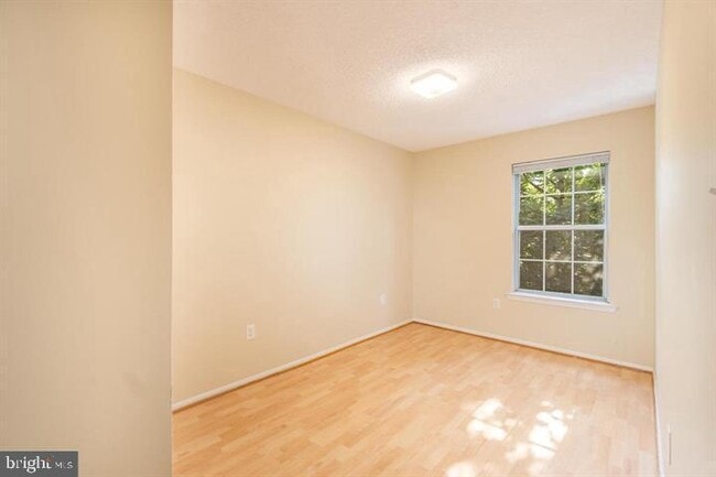 Building Photo - 7717 Inversham Dr