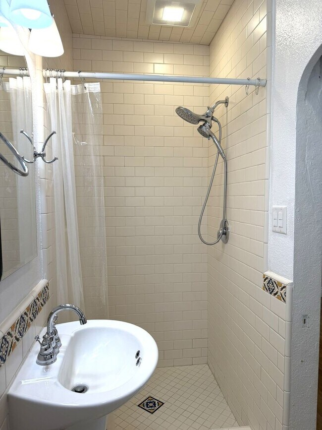 Building Photo - 479