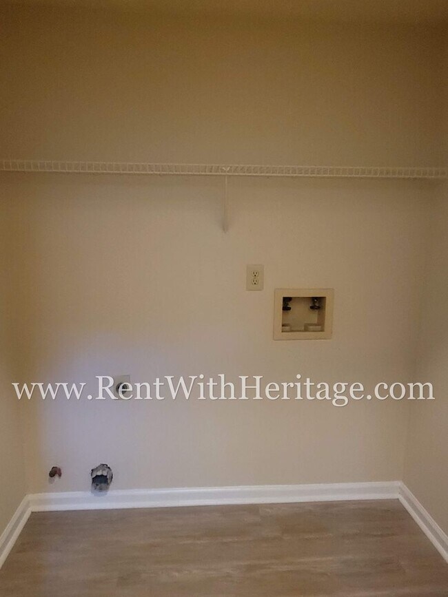Building Photo - WOW!!!! GREAT HOME WITH PARTIAL FINISHED B...