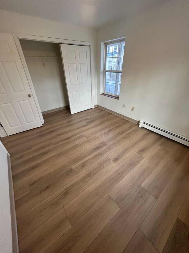 Building Photo - 34 Lafayette St