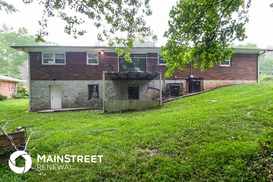 Building Photo - 3545 Ingledale Dr SW