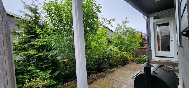 Building Photo - 7691 SW Hansen Ln