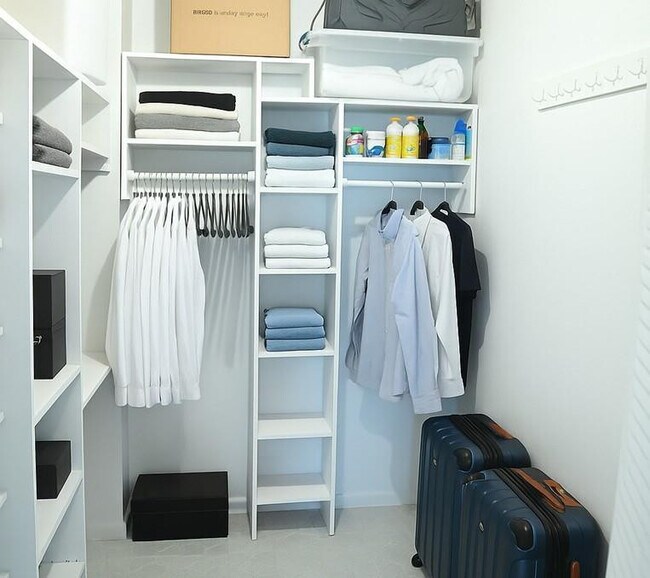 Building Photo - 531 N Ocean Blvd