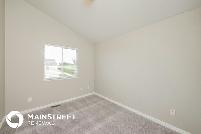 Building Photo - 10150 Jasper St