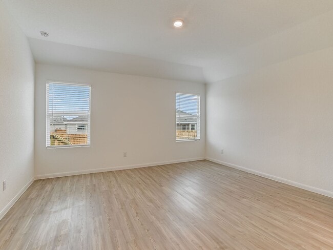 Building Photo - BULVERDE - Upgraded 4 BR/3BA One-Story - HIDDEN TRAILS!