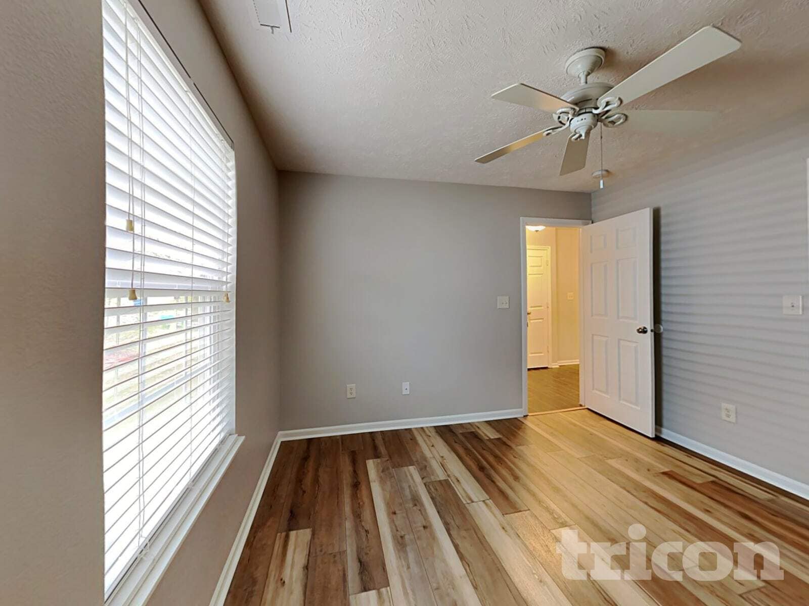 Building Photo - 5847 Mosaic Pl