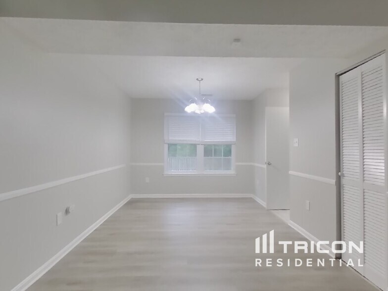 Building Photo - 4111 Lancaster Cir
