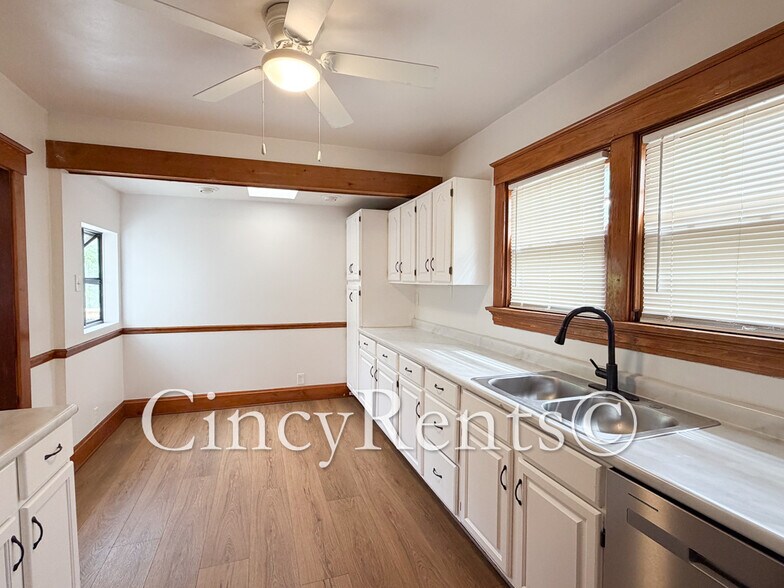Building Photo - 22 Escalon St