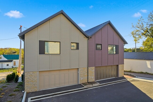 Building Photo - 33 N Blacksmith Ln