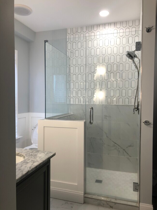 Building Photo - 605 N Humphrey Ave