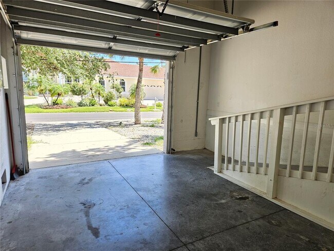 Building Photo - 601 Sandy Nook St