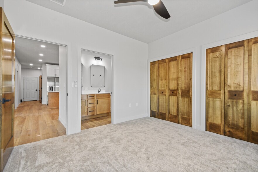 Building Photo - 622 W Matthew Trl