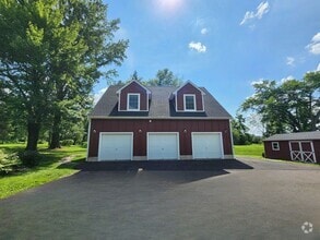 Building Photo - 677 Durham Rd