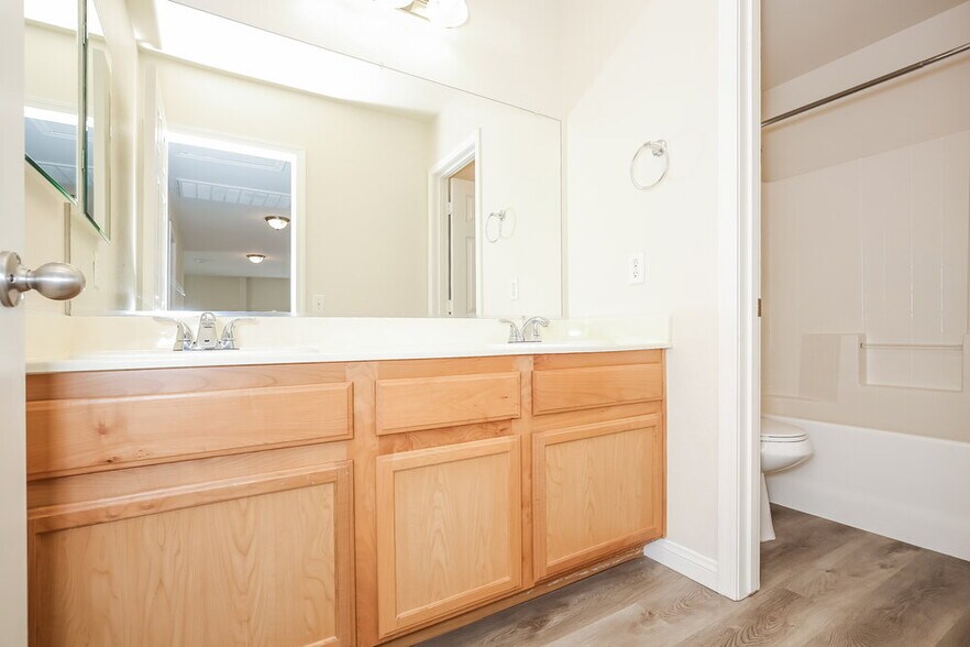 Building Photo - 4137 Catalan Sails Ave