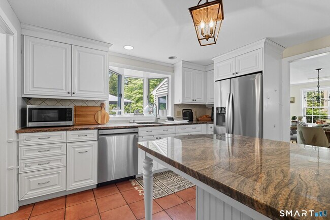 Building Photo - 104 Bentwood Rd