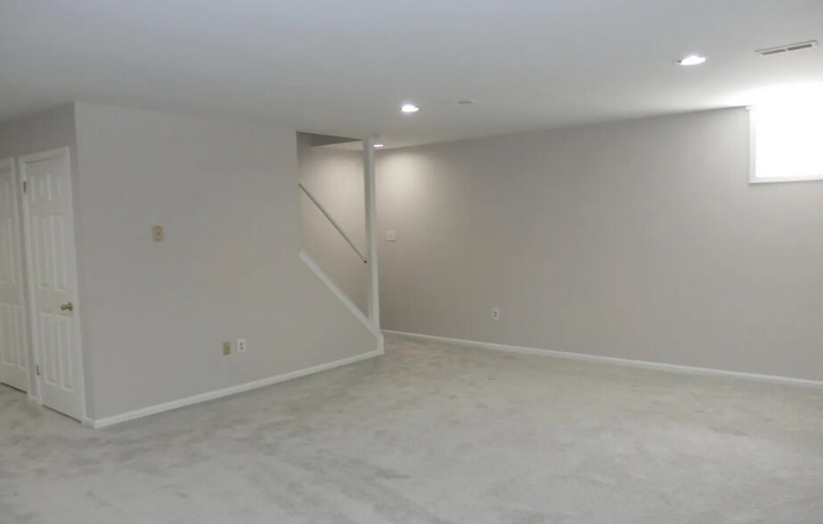 Building Photo - 36 Eraser Rd