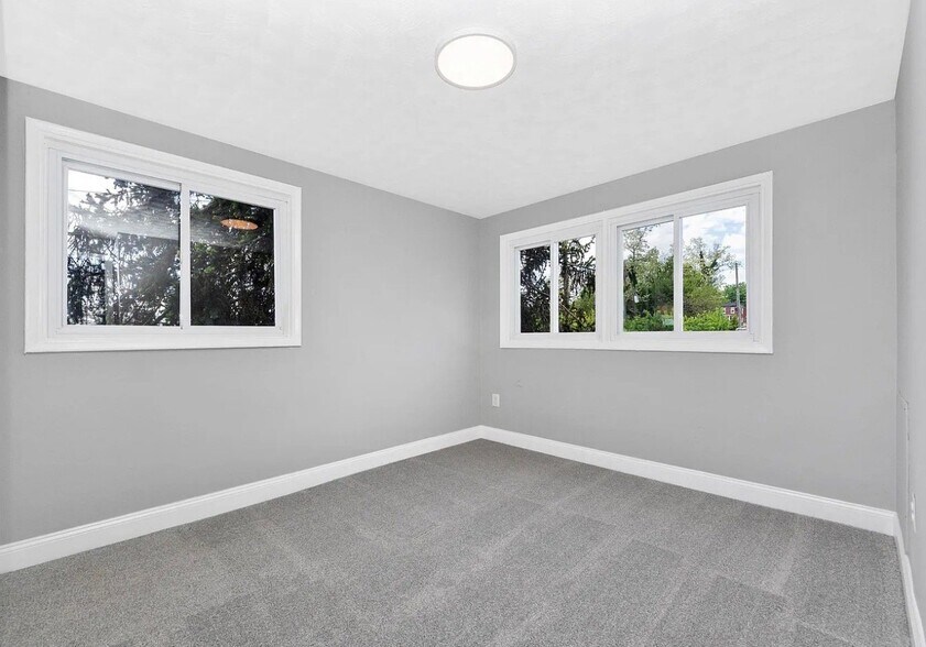 Building Photo - 2100 Ashburton St