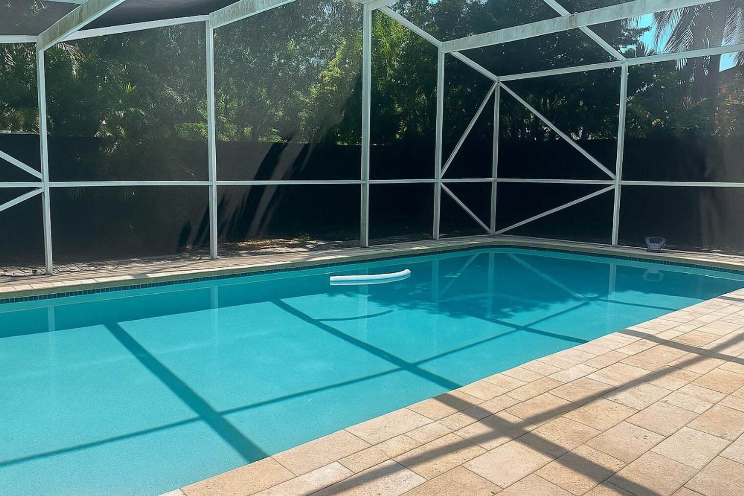 Building Photo - 3530 NE 13th Ave