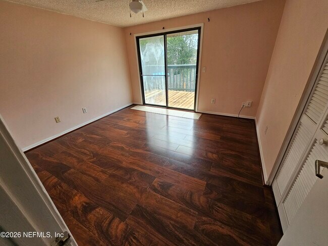 Building Photo - 8176 Kilwinning Ln