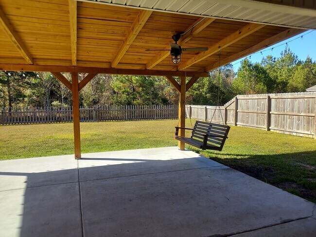 Building Photo - 13060 Fowler Dr