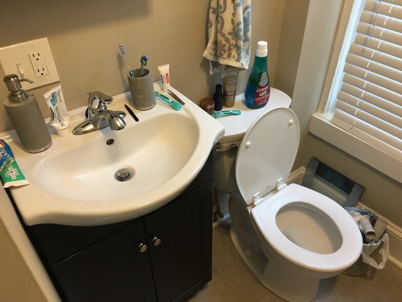 Building Photo - 1529 Spruce St