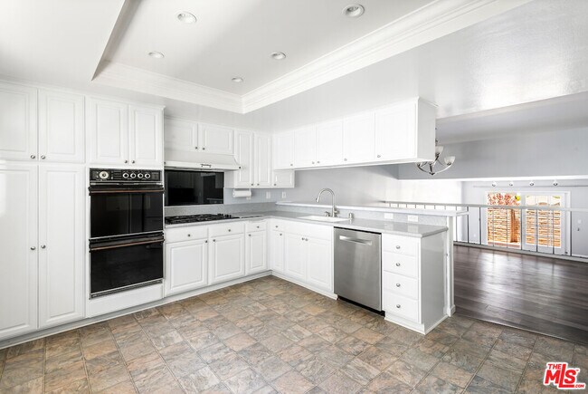 Building Photo - 13219 Fiji Way