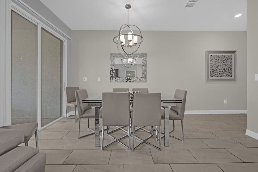 Building Photo - 8915 Stinger Dr