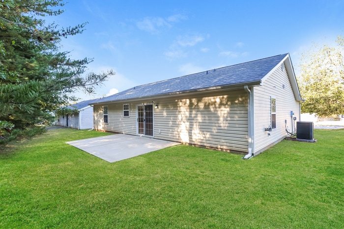 Building Photo - 302 Yukon Dr