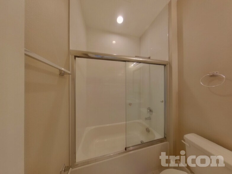 Building Photo - 2990 Galaxy St