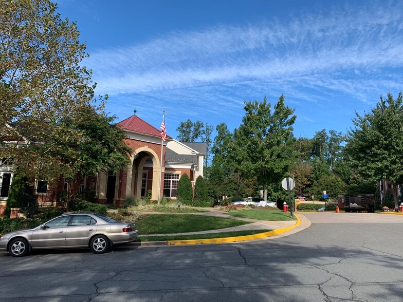 Building Photo - 11305 Aristotle Dr