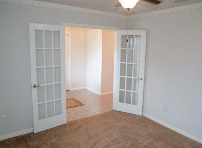 Building Photo - 3638 Desert Run Dr