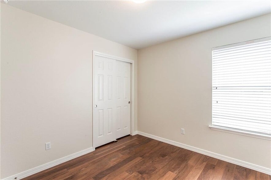 Building Photo - 3712 Nightjar View Terrace