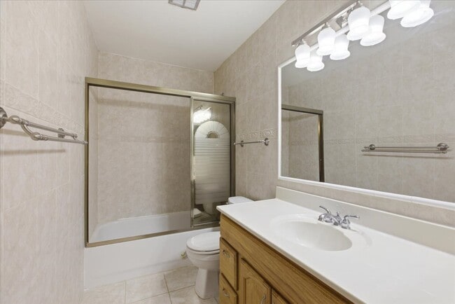 Building Photo - 1590 E Bayside Ct