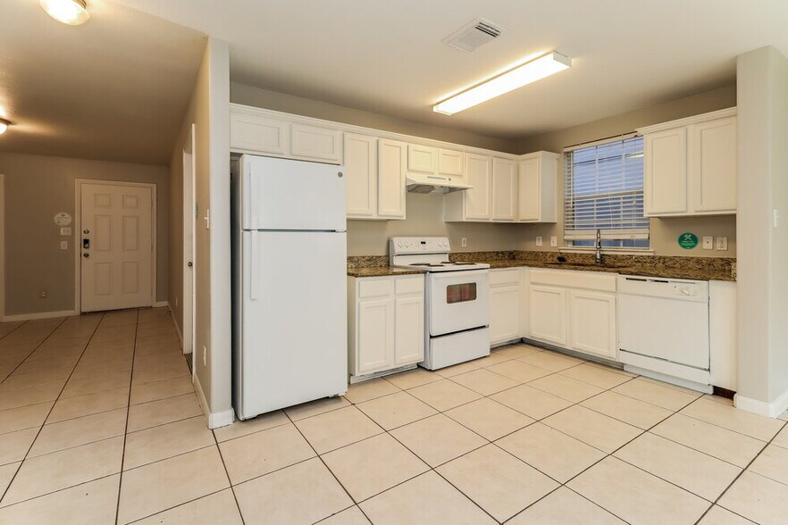 Building Photo - 4939 S Cancun