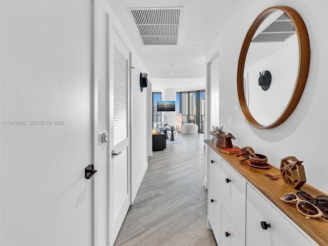 Building Photo - 121 NE 34th St